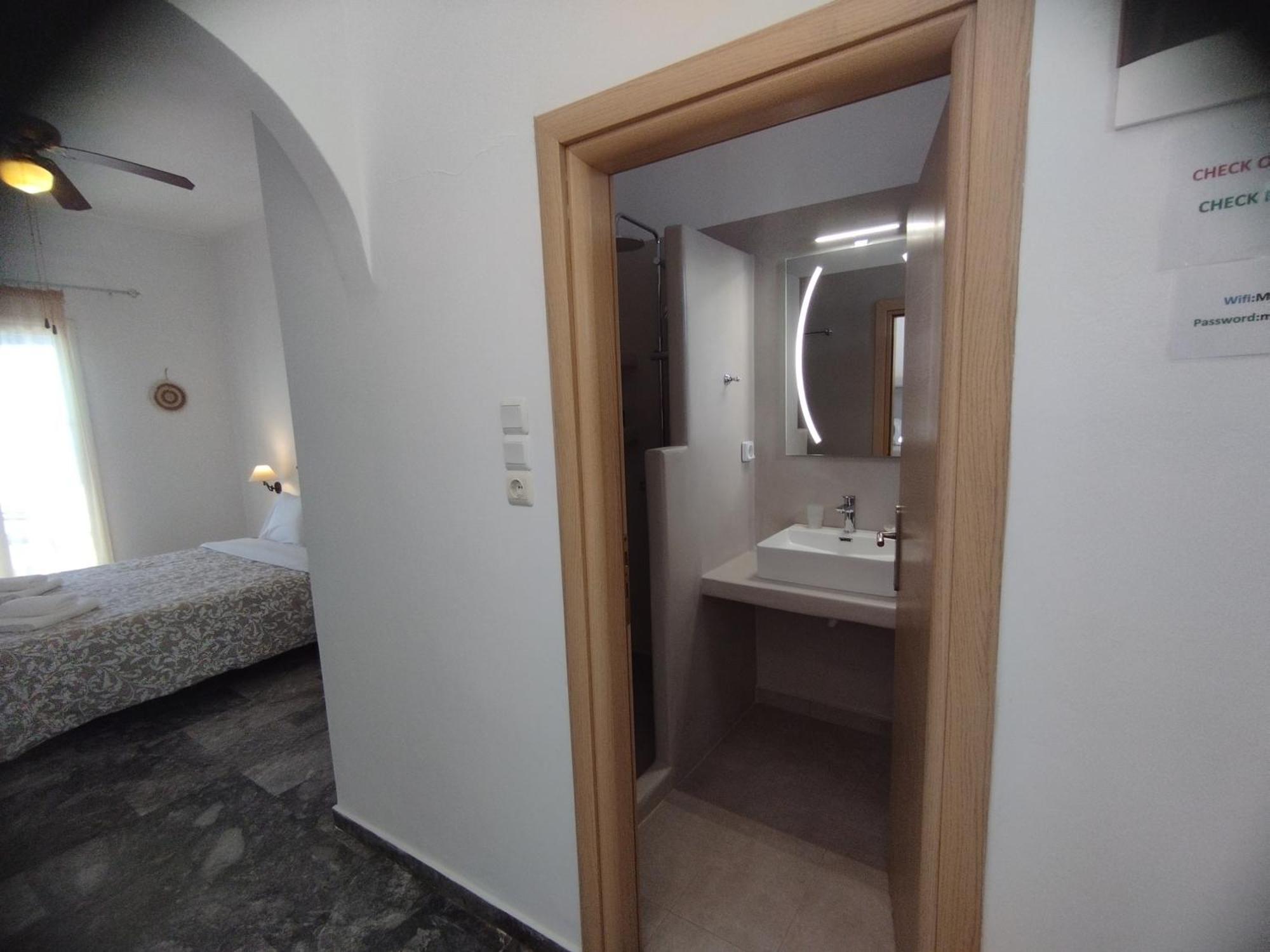 Aparthotel Marisini Sea View Batsi Exterior foto